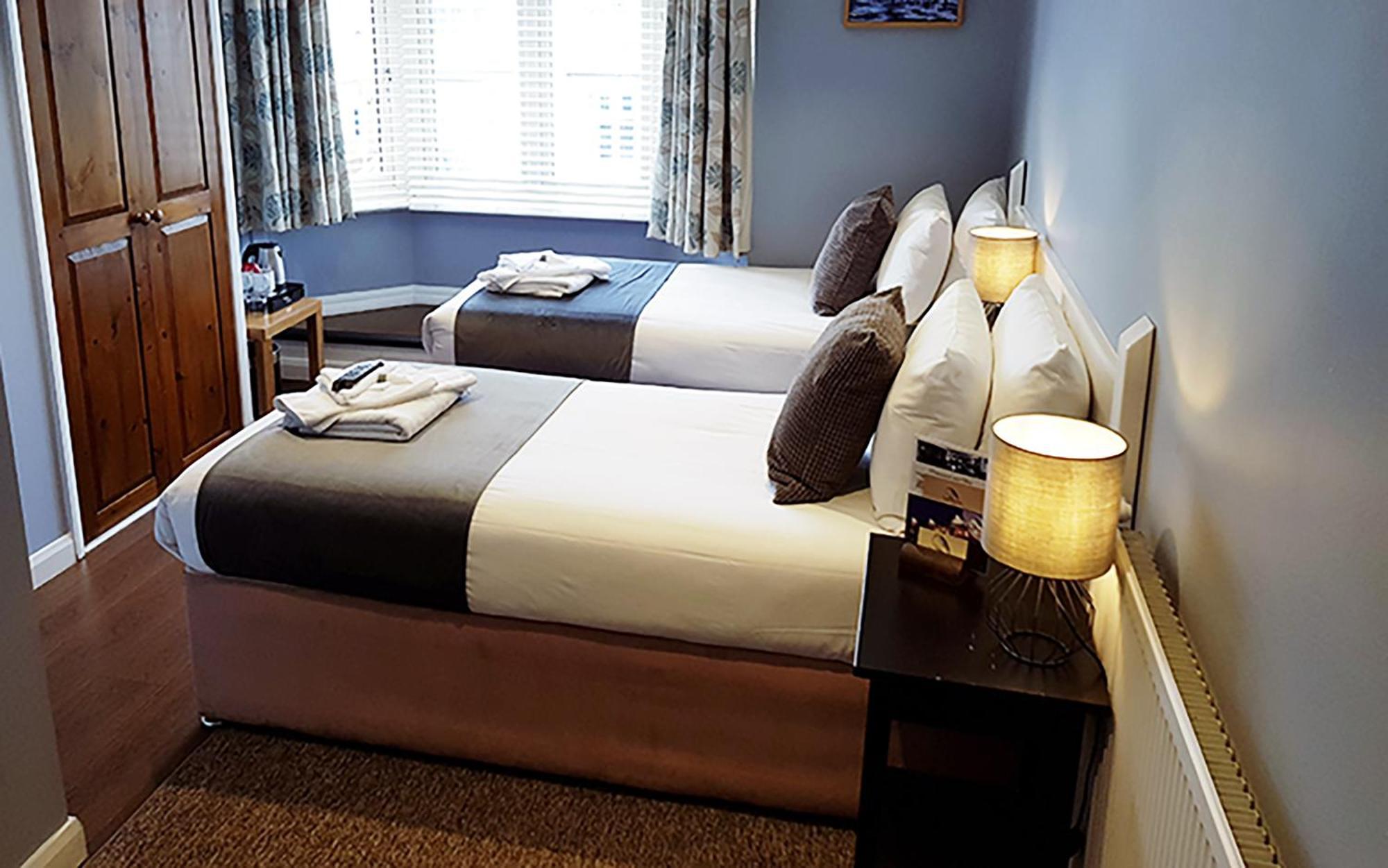 The Oyster Smack Hotel Burnham-on-Crouch Ngoại thất bức ảnh
