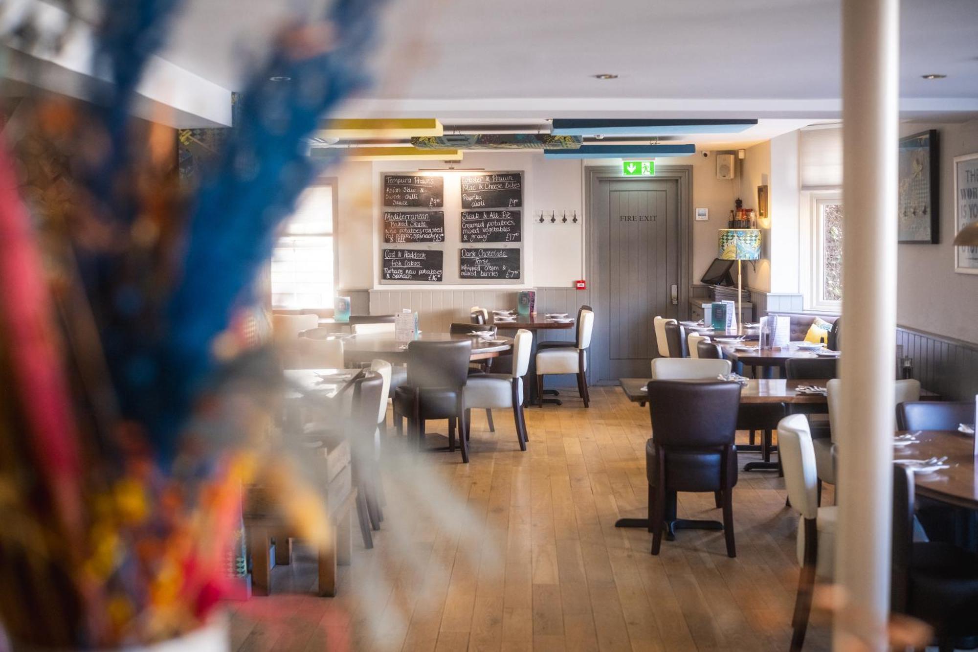 The Oyster Smack Hotel Burnham-on-Crouch Ngoại thất bức ảnh